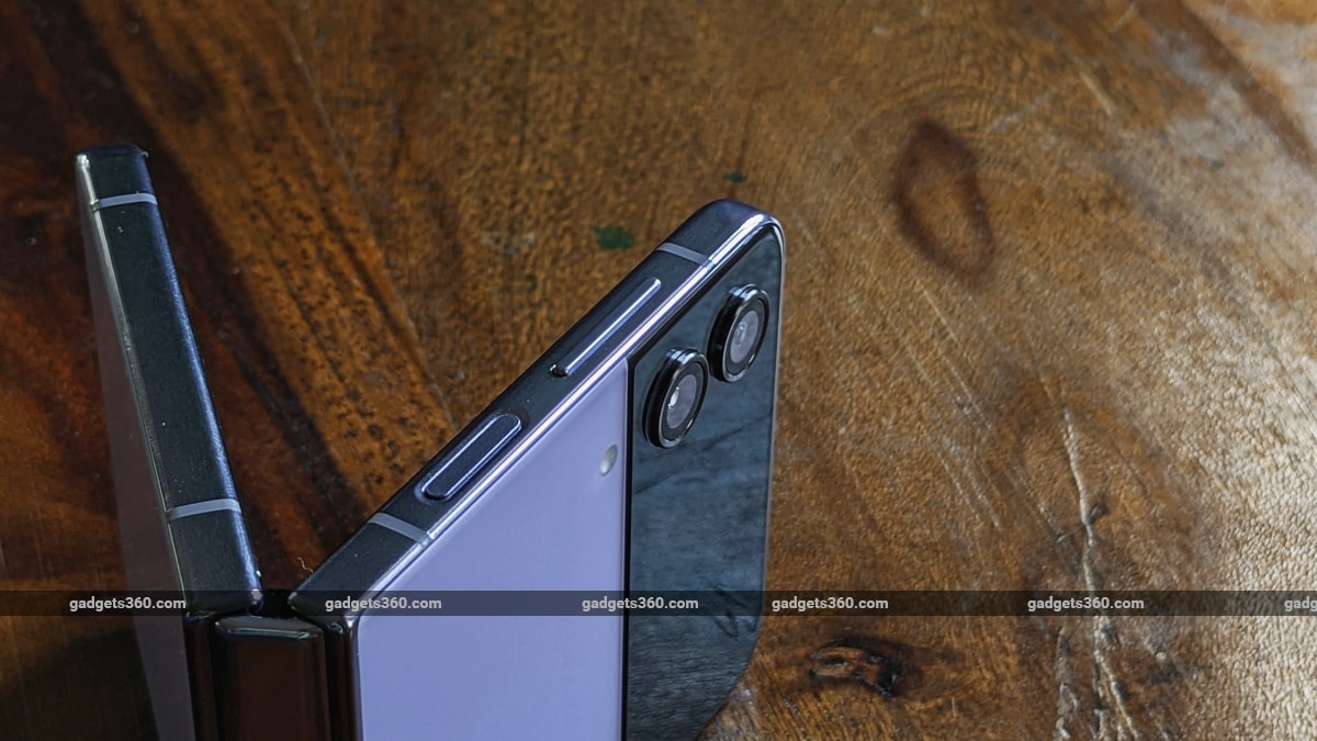 Samsung Galaxy Z Flip 4 cameras ndtv 