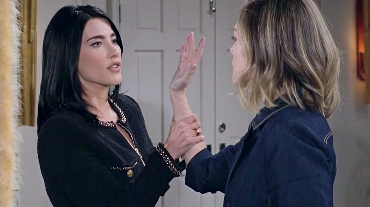 Bold and the Beautiful Spoilers: Steffy Forrester (Jacqueline MacInnes Wood) - Hope Logan (Annika Noelle)