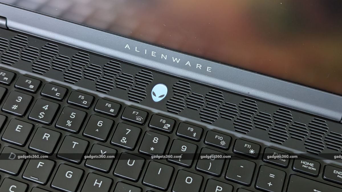 alienware m16 r2 review1 AlienwareM16R2 Alienware