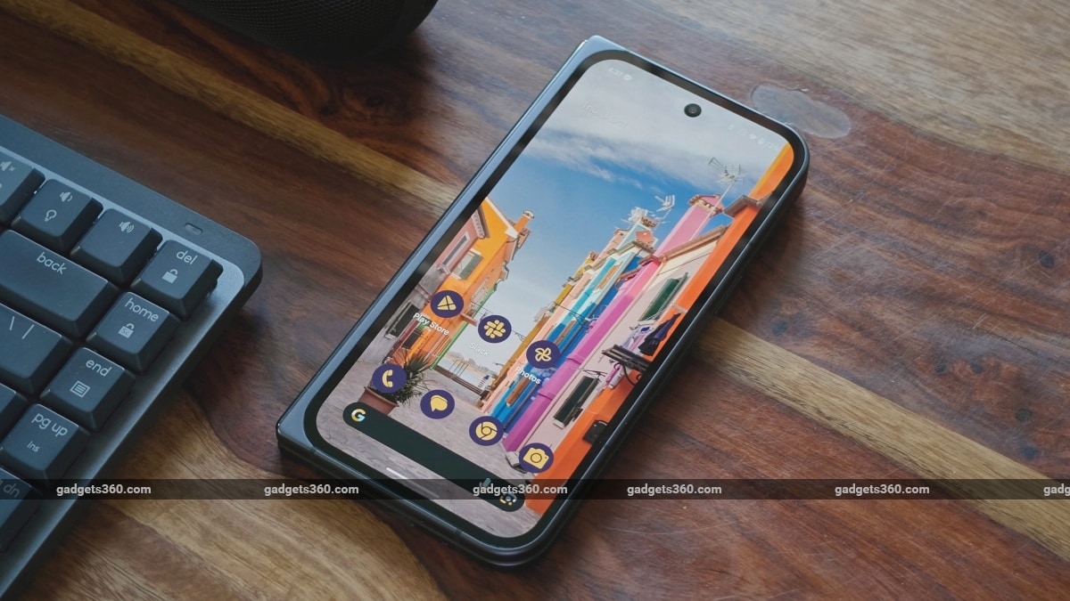 google pixel 9 pro xl coverdisplay thickbezel gadgets 360 GooglePixel9ProFold  Google